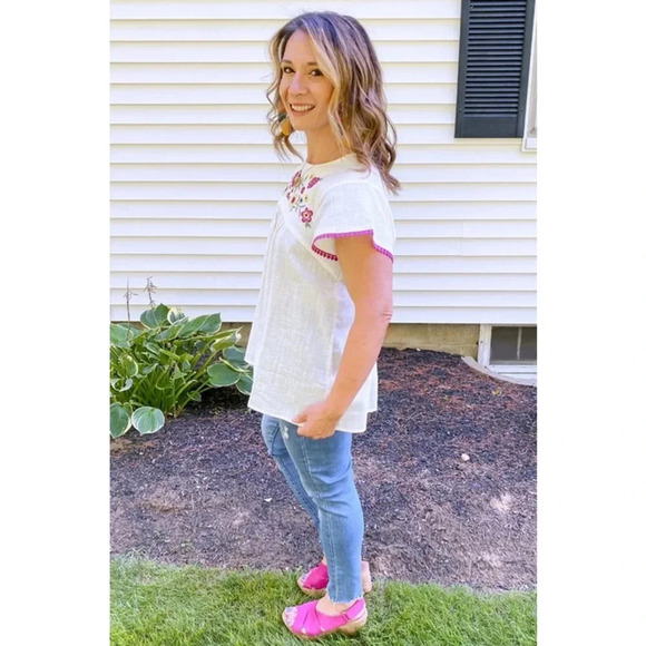 LuLaRoe Paisley Embroidered Top Cream and Pink Size XS - Picture 2 of 8